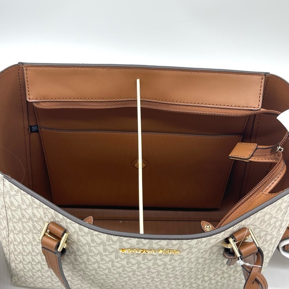 Michael Kors Large Charlotte 3 in 1 Tote Bag - Picture 7 of 14